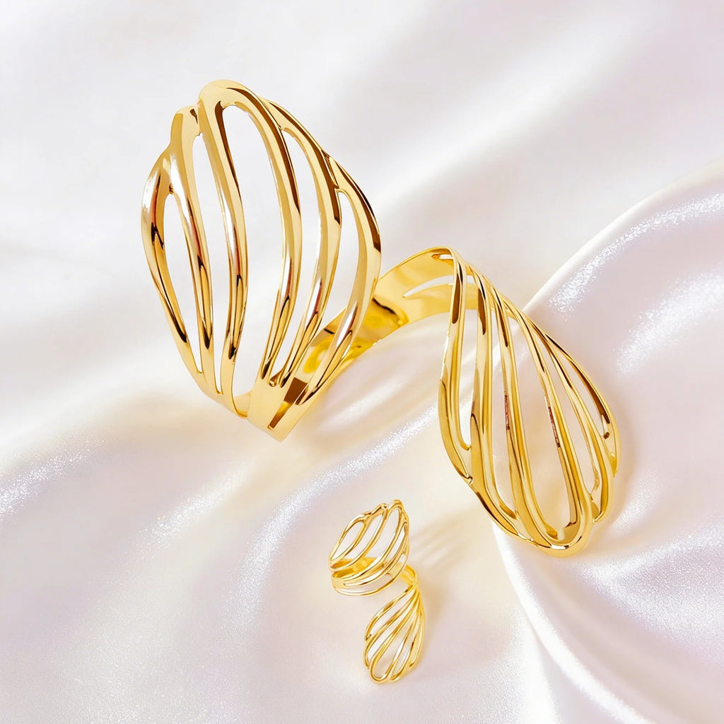Gold Hollow-Out Wavy Shell Bracelet and Ring Set